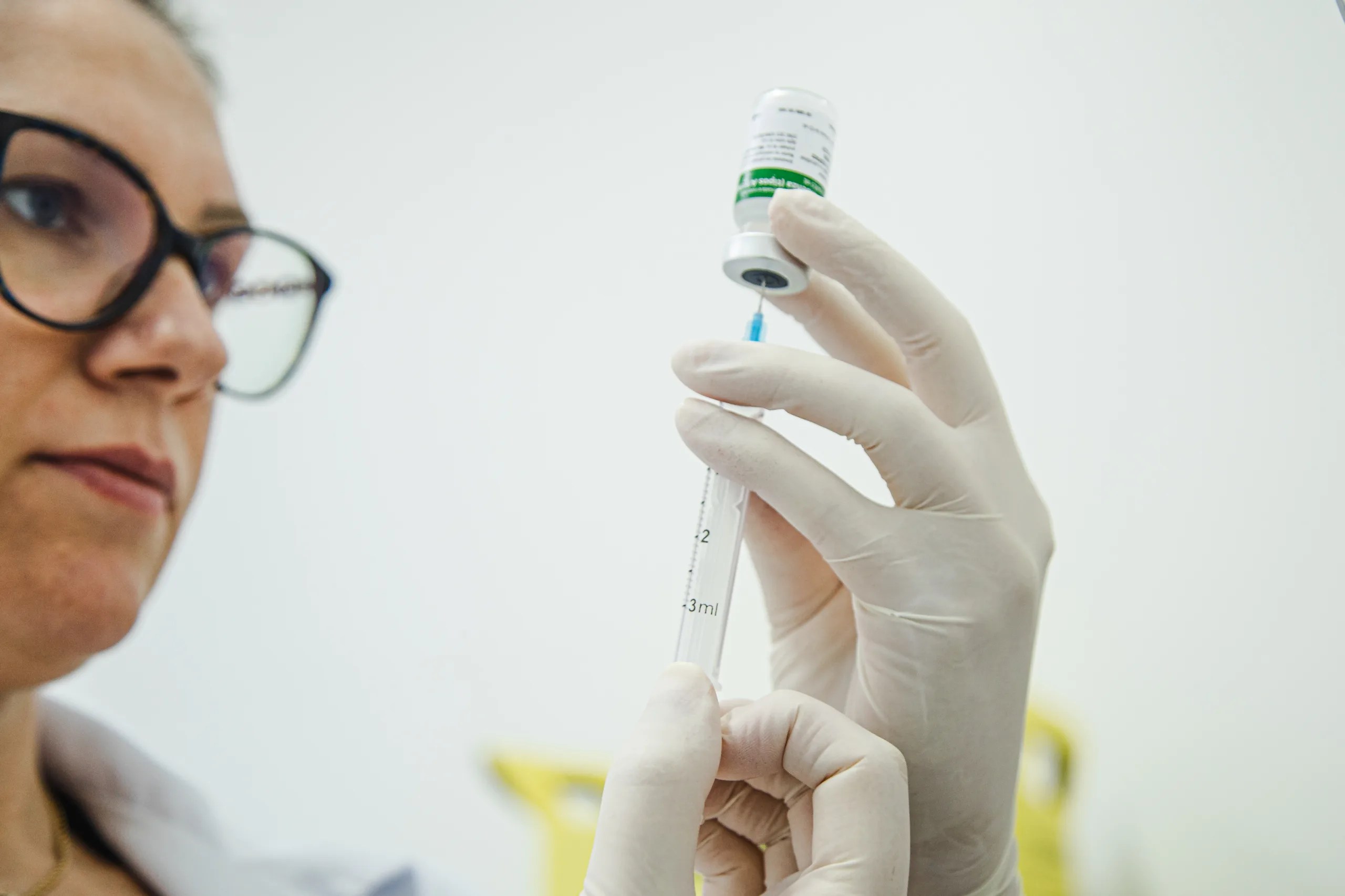 Vacinação contra a gripe está disponível para público geral nos postos de São José