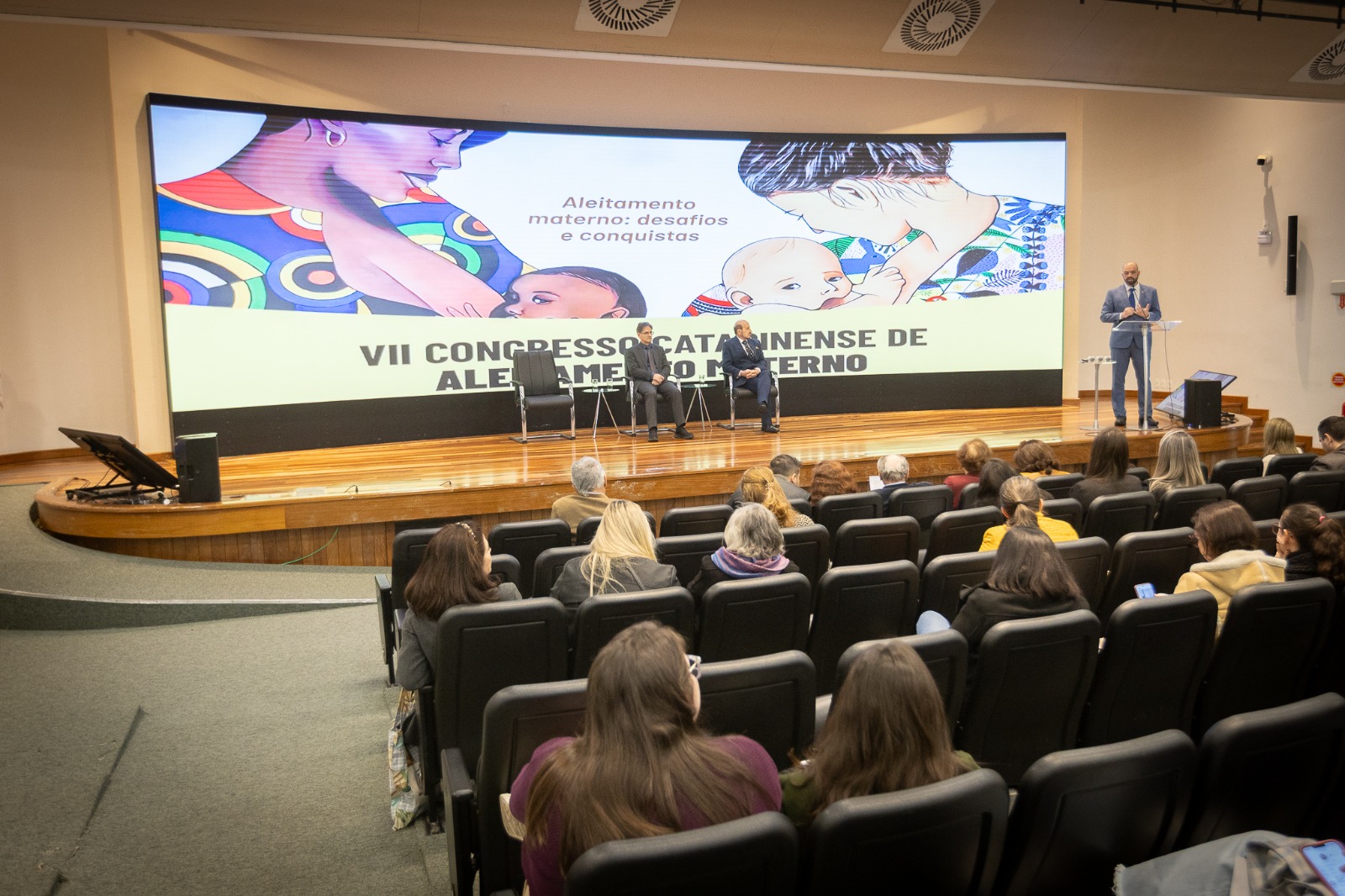 Congresso sobre Aleitamento Materno e Saúde Infantil destaca desafios e conquistas na promoção da amamentação