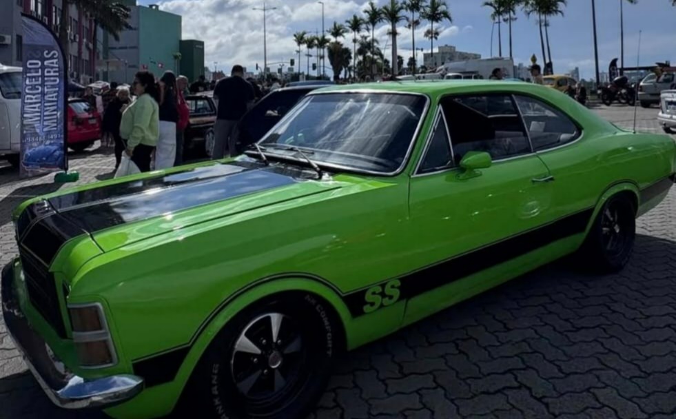 Encontro de Carros Antigos emociona São José e celebra 20 anos do Chevette Club Floripa e 100 anos da Chevrolet