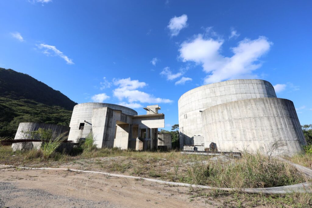 Entraves judiciais impossibilitam conclusão da obra da Estação de Tratamento de Esgoto