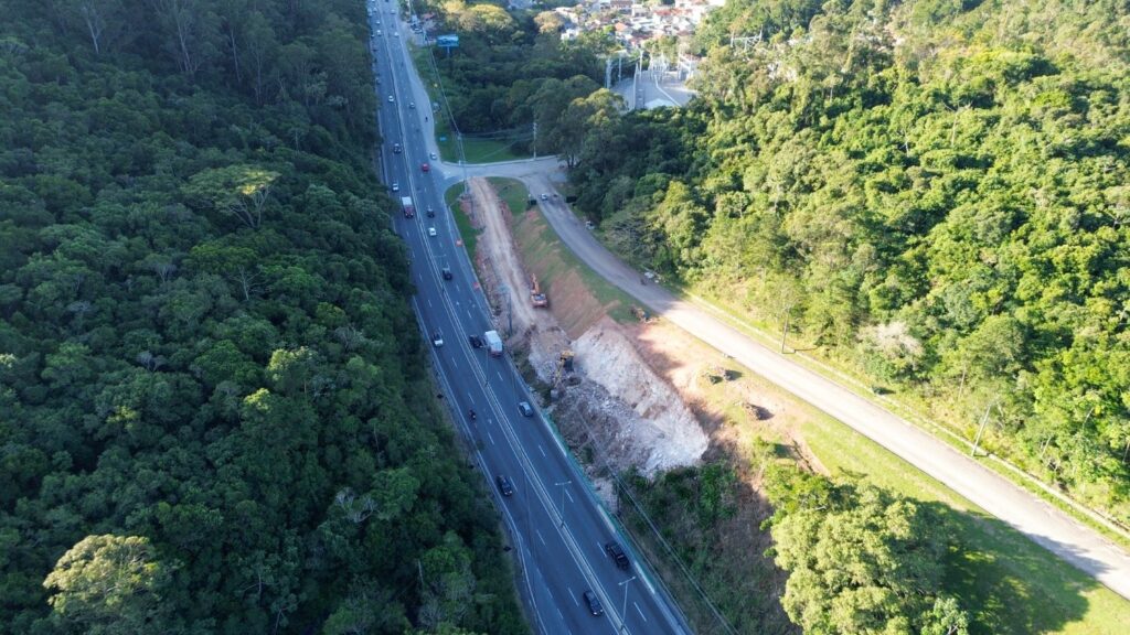 Estrada Boa: obras de triplicação na SC-401 avançam em pontos estratégicos da rodovia