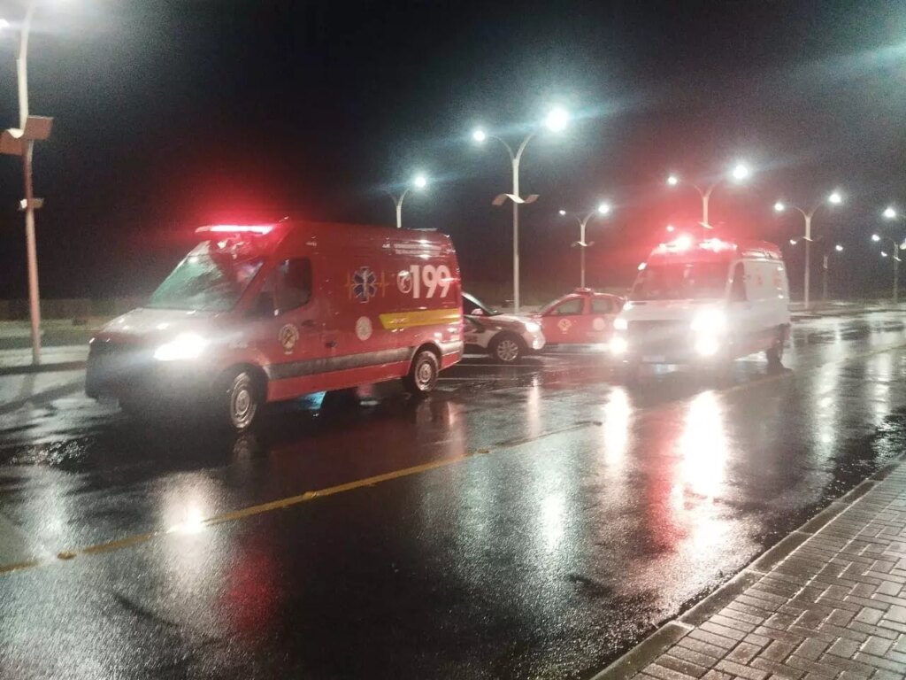Motociclista morre após queda em avenida no Sul de SC
