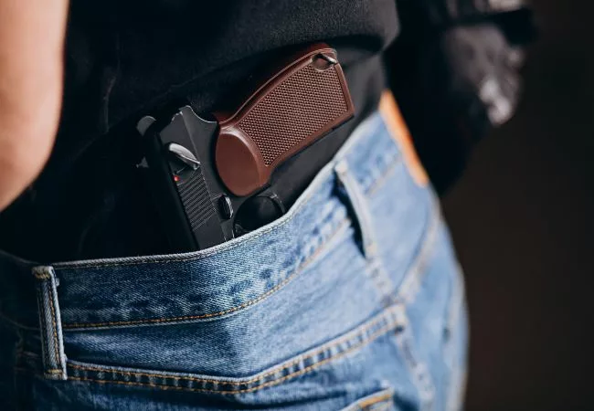 Parada no caminho para casa leva atirador a condenação por porte ilegal de arma em SC