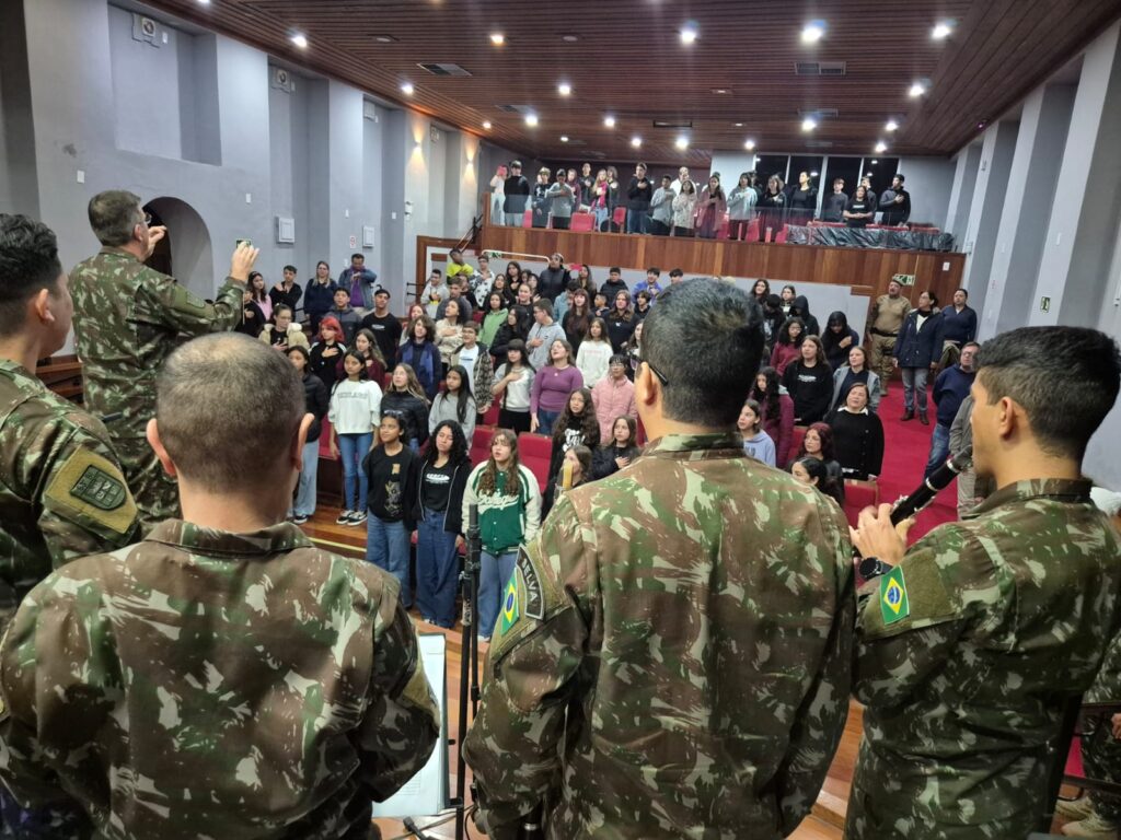Manhã de emoção e alegria marca apresentação da Banda do Exército em São José
