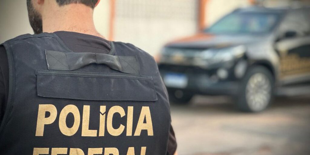 Funcionários e ex-funcionários da Caixa são alvos de operação da PF