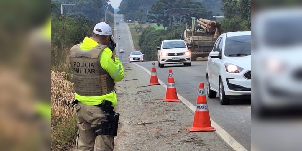 Rodovias do Planalto Norte completam um mês sem acidentes, aponta PMRv