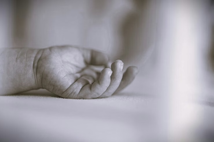 Criança de 1 ano e 6 meses morre após se afogar em piscina em Concórdia