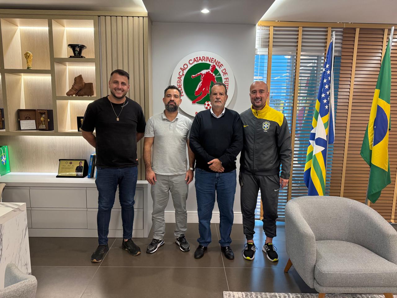 Iniciam tratativas para a instalação do Projeto “Gol do Brasil” em Camboriú