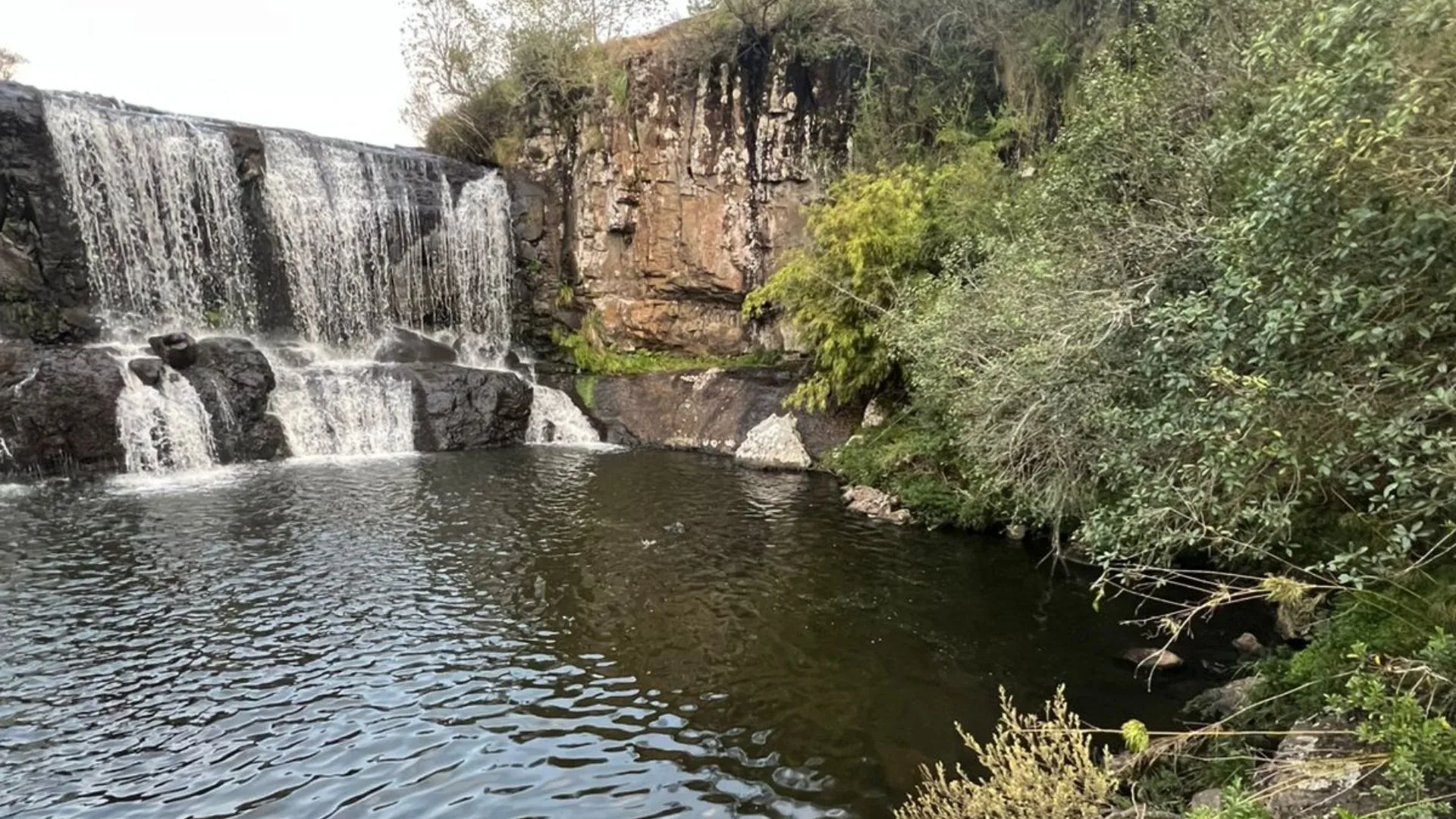 Adolescente de 15 anos desaparece em cachoeira na Serra de SC