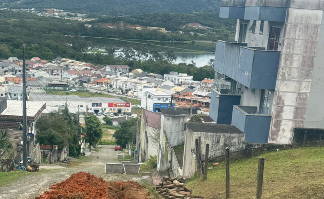 CASAN investe R$ 100 mil para modernizar abastecimento em região alta de São José