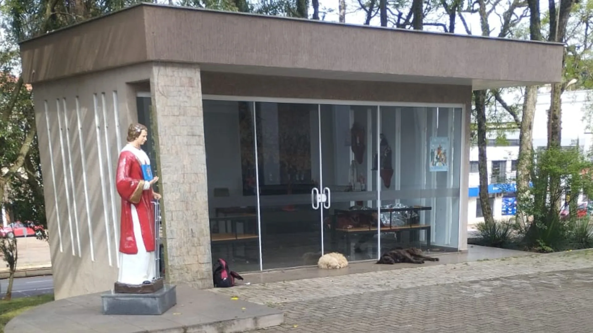 Corpo de pessoa em situação de rua é encontrado dentro de capela em SC