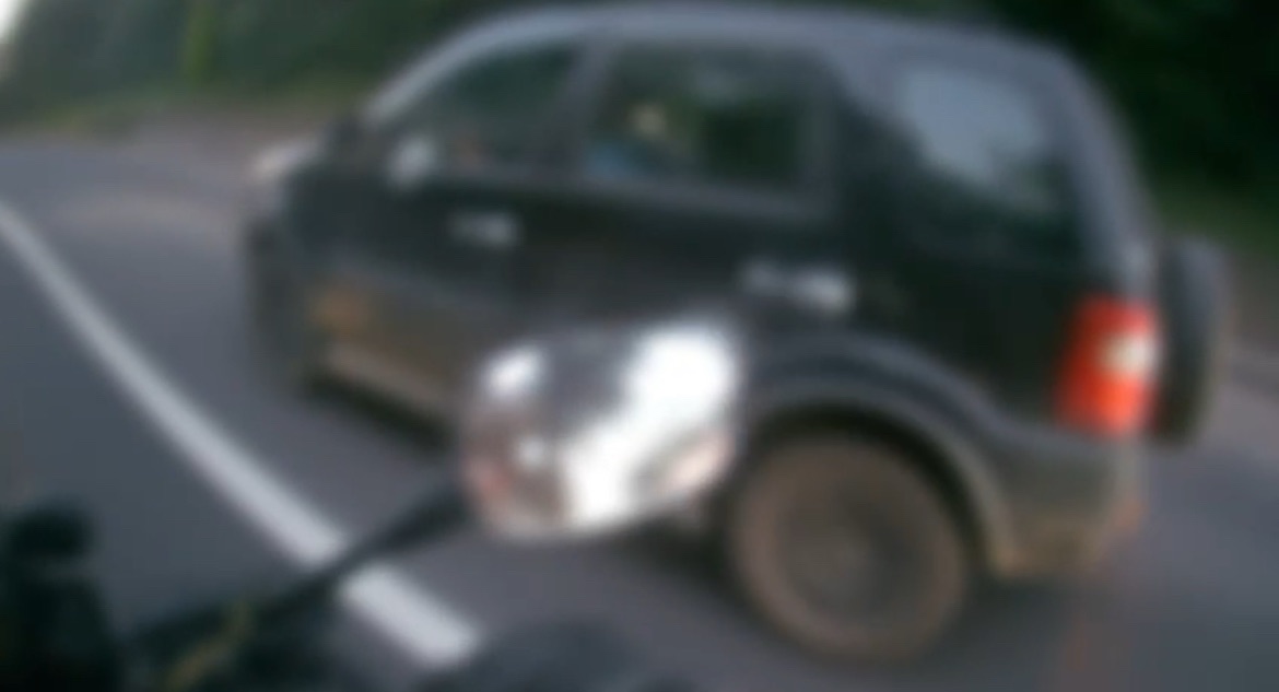 Homem é preso por tráfico de drogas após perseguição em alta velocidade pela BR-101, em Camboriú