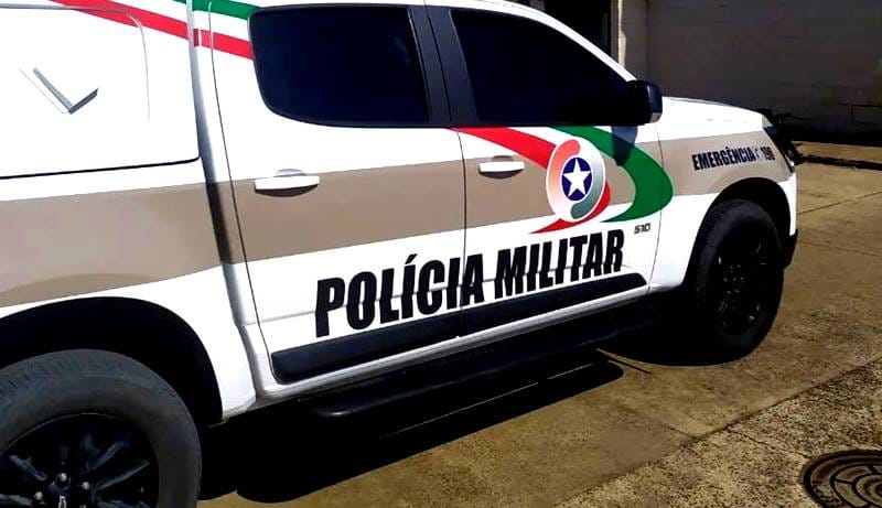Dois adolescentes são apreendidos após furtarem mercado em Três Barras