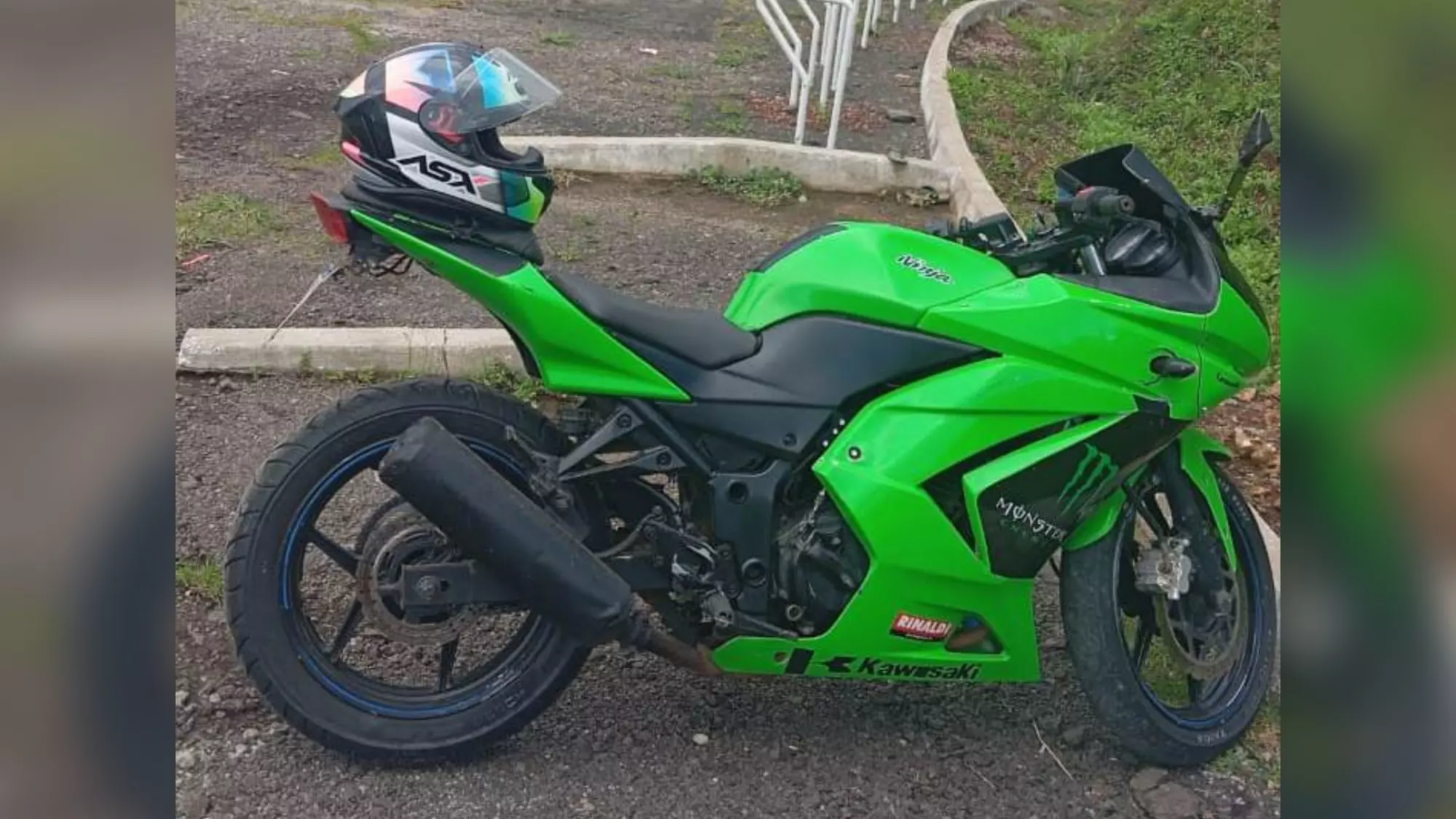 Bandidos simulam acidente e roubam Kawasaki de casal na BR-153, em SC
