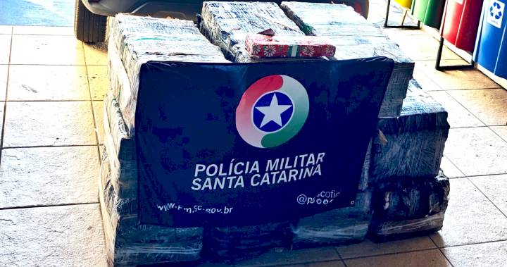Irineópolis: PM e PRF apreendem 362 kg de maconha e recupera carro roubado