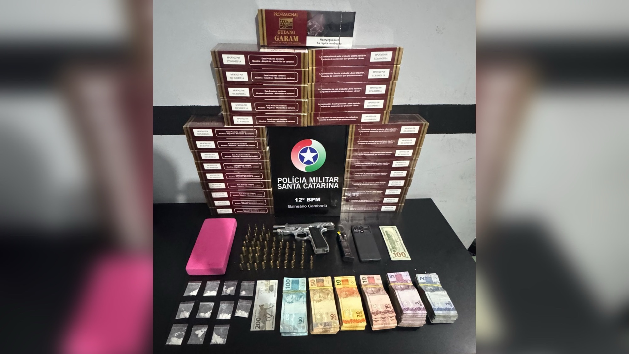 Traficante é preso com arma de uso restrito e mais de 1 kg de cocaína em BC