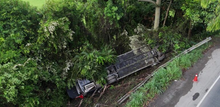 Sobe para quatro o número de mortos em acidente com ônibus na BR-470
