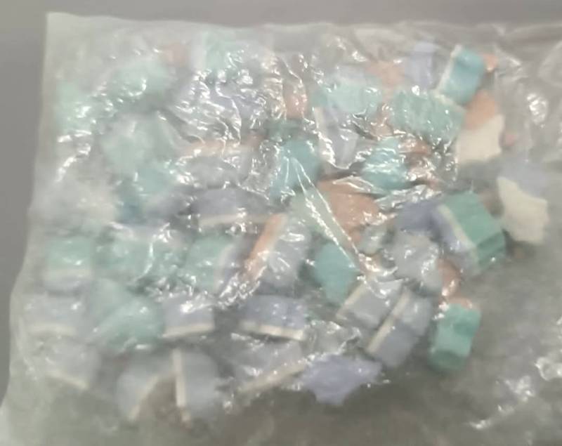 Adolescente é apreendido com 38 comprimidos de ecstasy dentro de escola