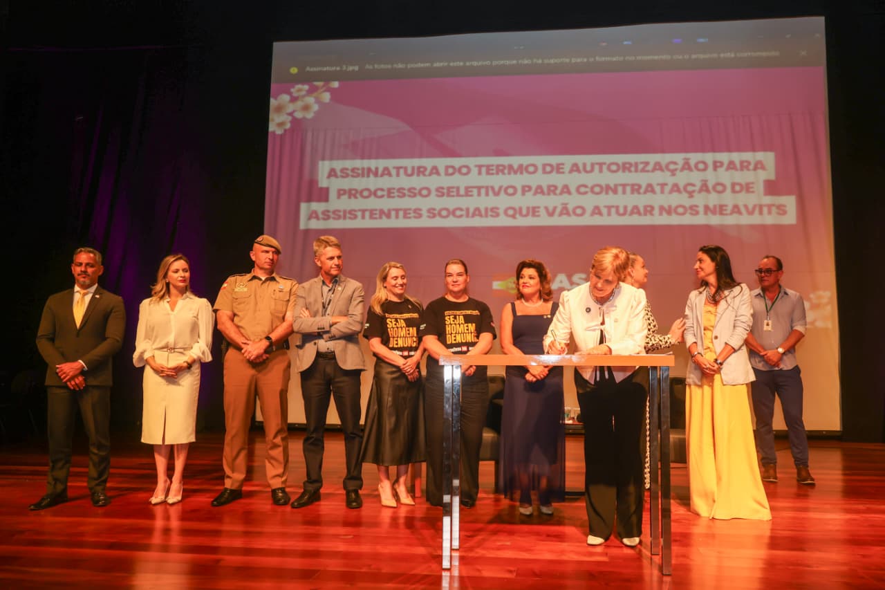 Em Florianópolis, Governo do Estado lança ações para reforçar o enfrentamento à violência contra mulheres