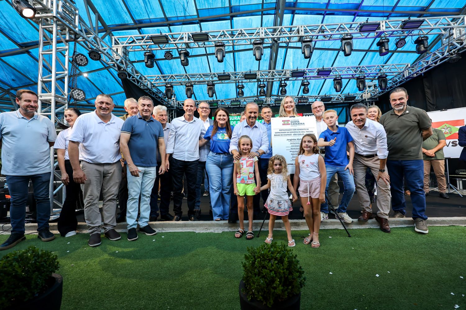 Governo do Estado inaugura revitalização da SC-283 e anuncia novos investimentos em Palmitos no ano do centenário da colonização