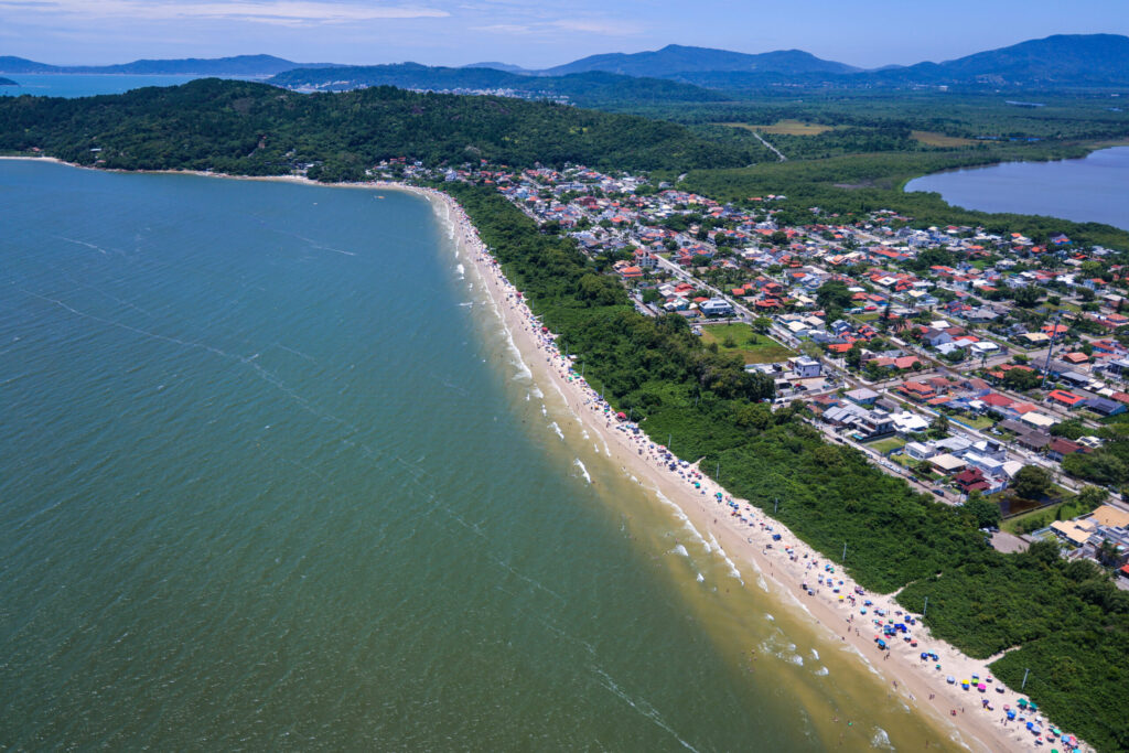 Março começa com tardes de calor intenso em Santa Catarina