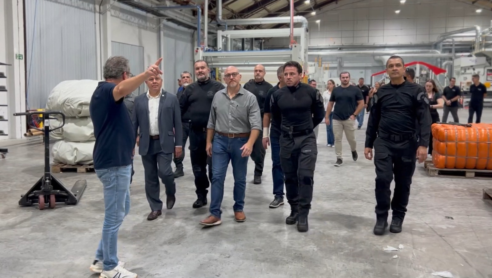 Polícia Penal de Santa Catarina apresenta modelo de trabalho prisional à comitiva internacional do Paraguai