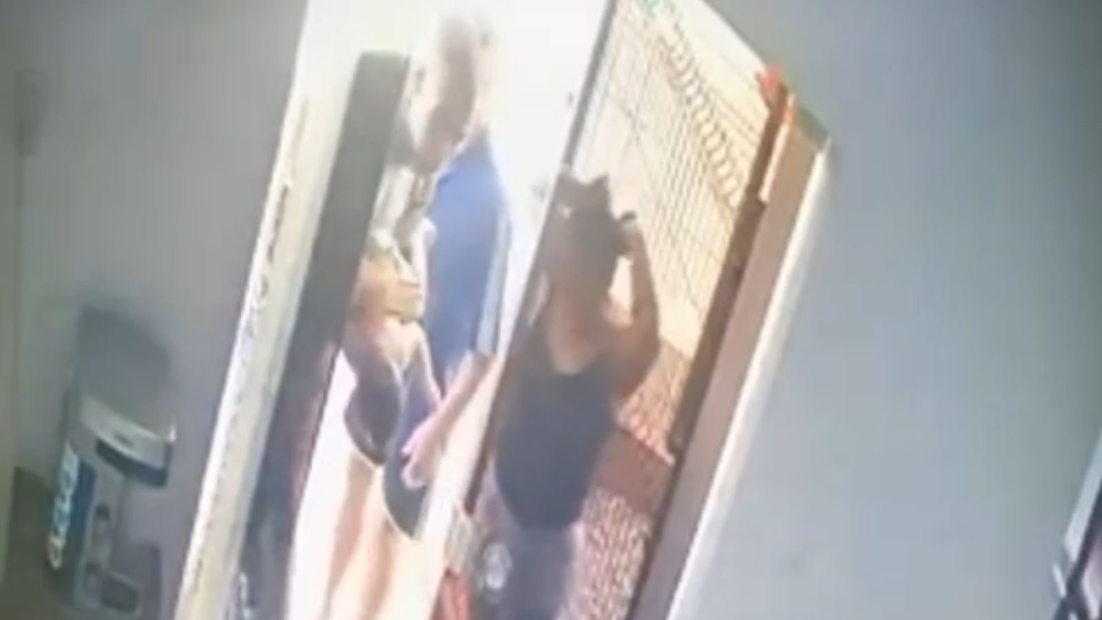 Soldado da PM salva bebê engasgado em Balneário Camboriú