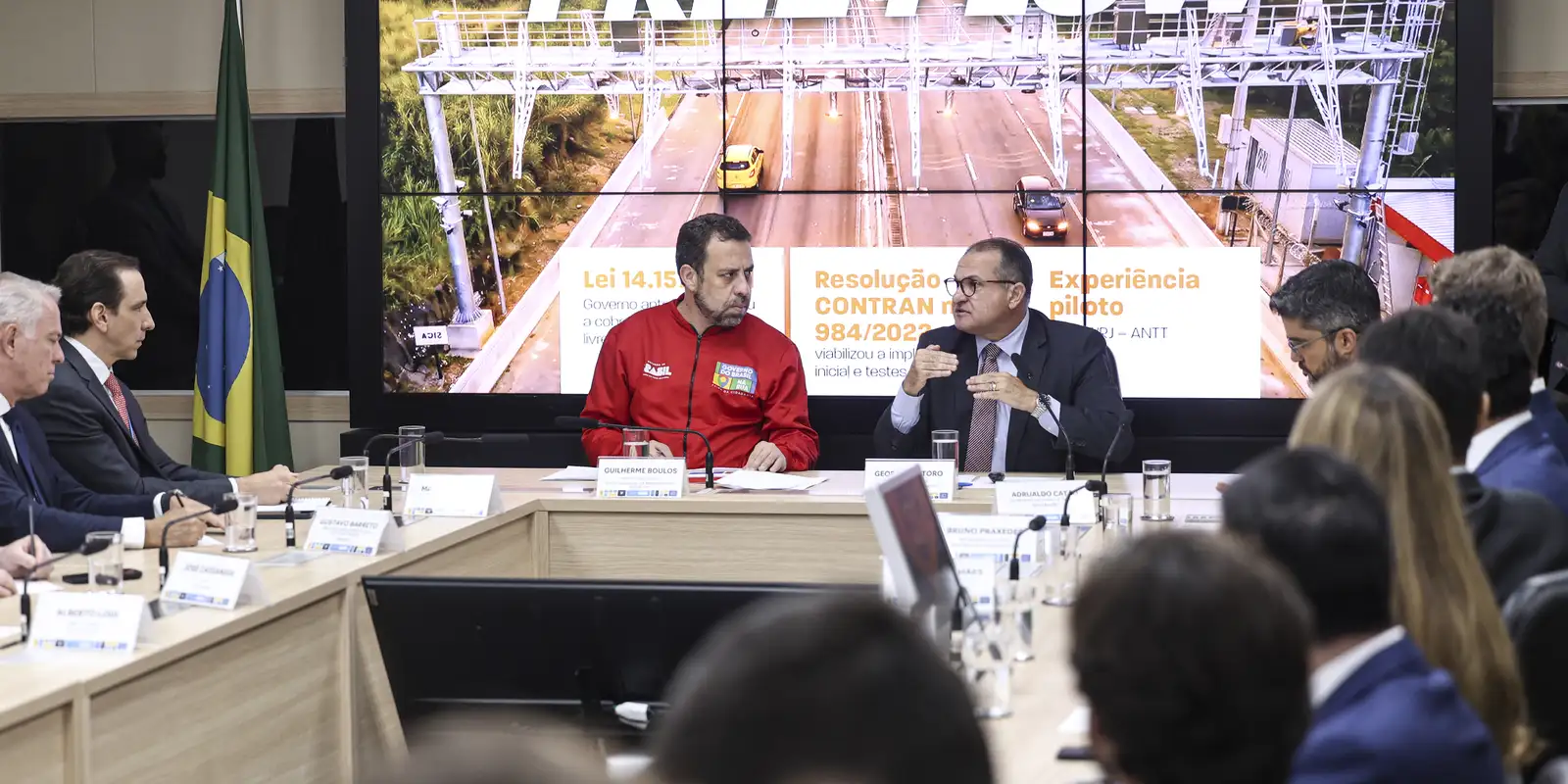 Governo suspende 3,4 milhões de multas por não pagar pedágio