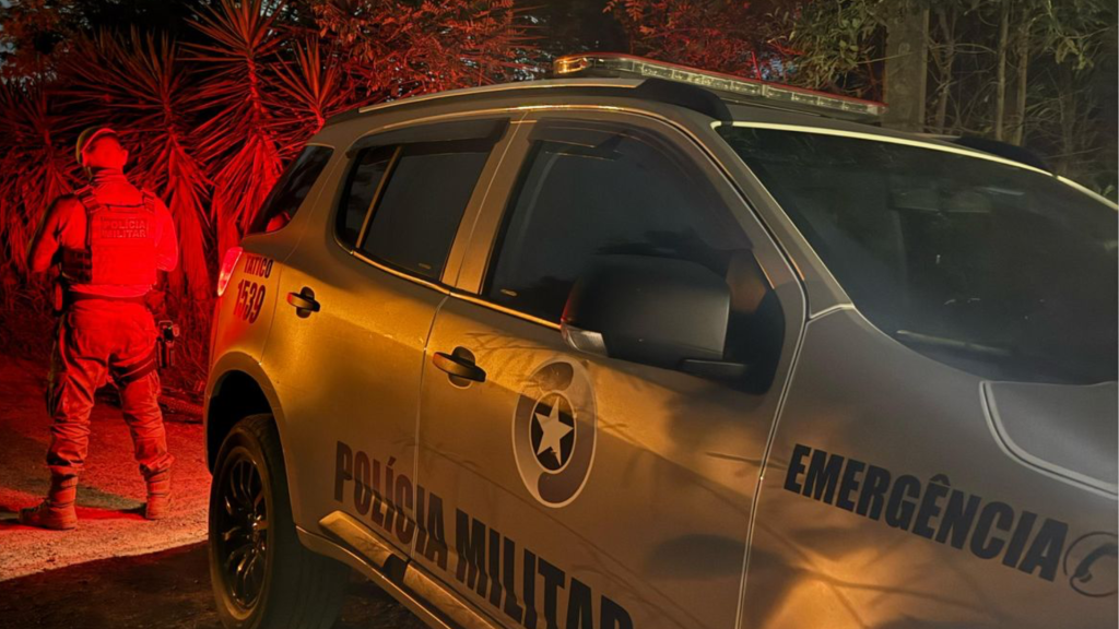 Homem é preso após agredir esposa grávida e usar bebê de 10 meses como escudo