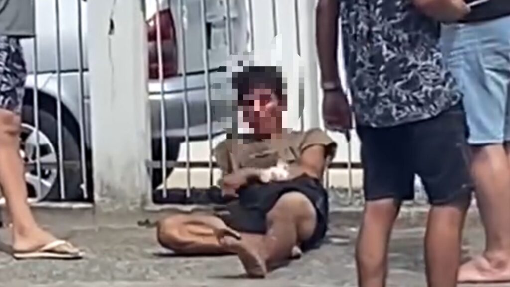 Homem suspeito de furto é contido por moradores após ameaçar pessoas em bairro de Joinville