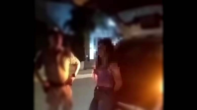 Mulher é presa por desacato após ofender policiais durante blitz em Mafra