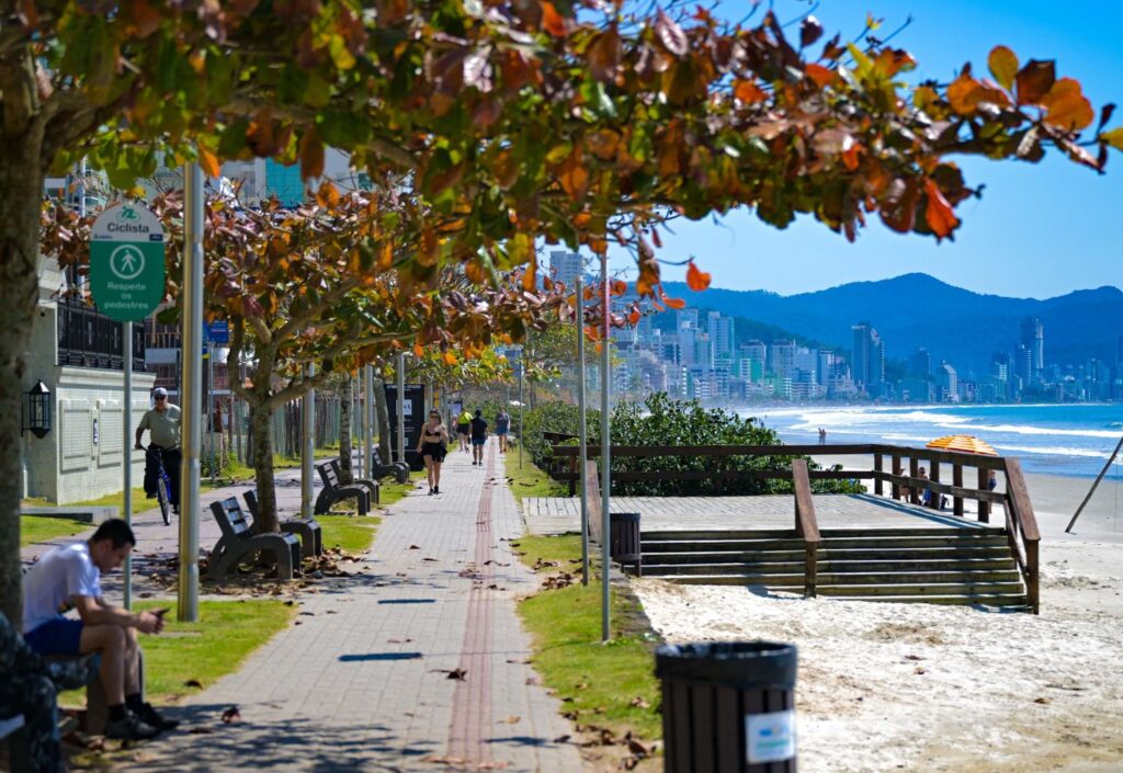 Frio perde força e ar quente avança durante a semana em Santa Catarina