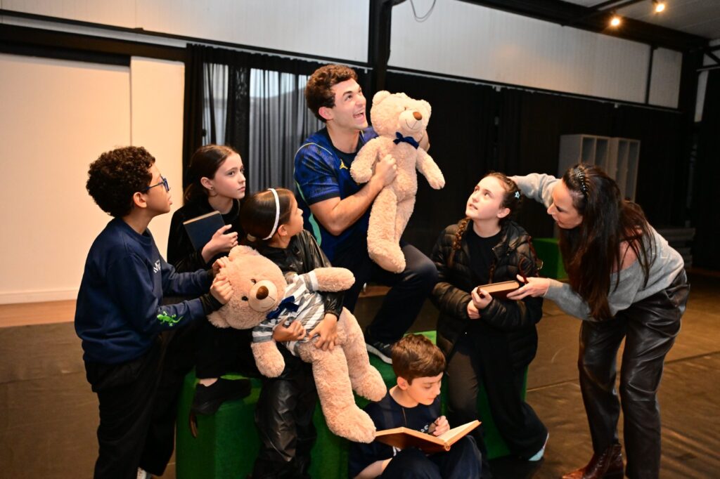 Musical “Matilda” e aula gratuita com Carlinhos de Jesus são destaques do Festival de Dança de Joinville nesta segunda-feira
