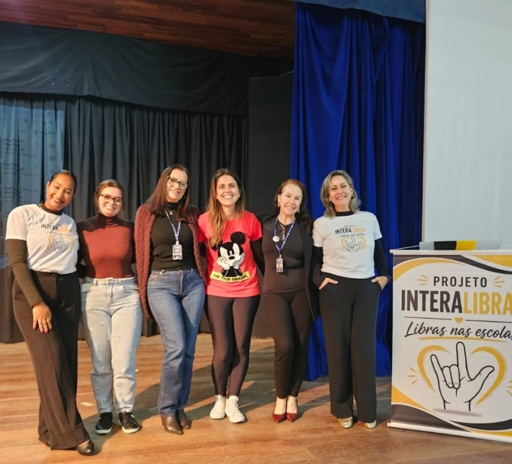 Projeto ensina Libras a alunos do CEM Forquilhão