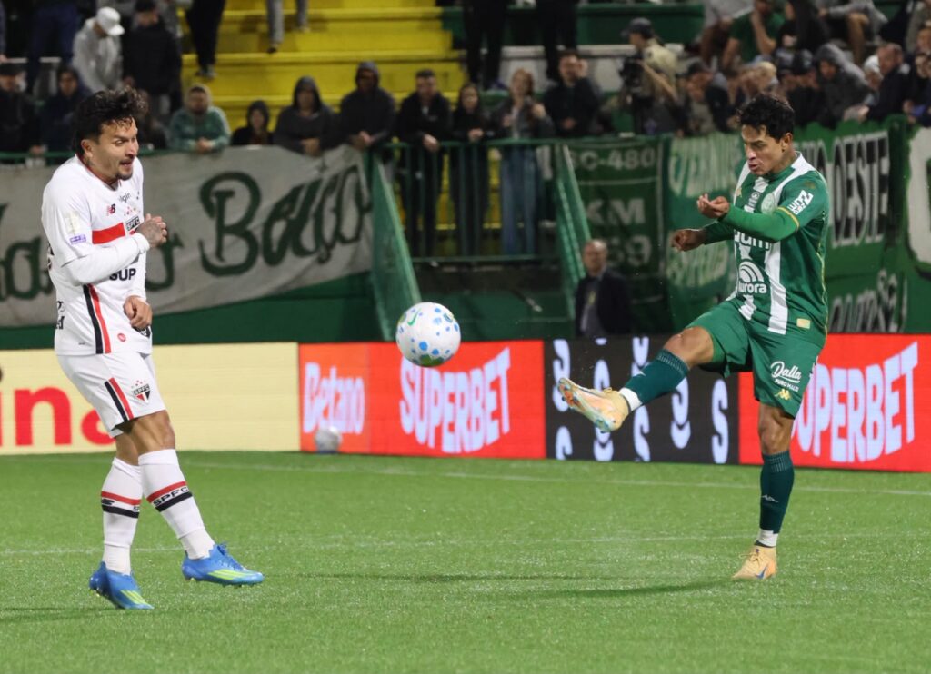Chapecoense supera o São Paulo pelo Brasileirão Série A