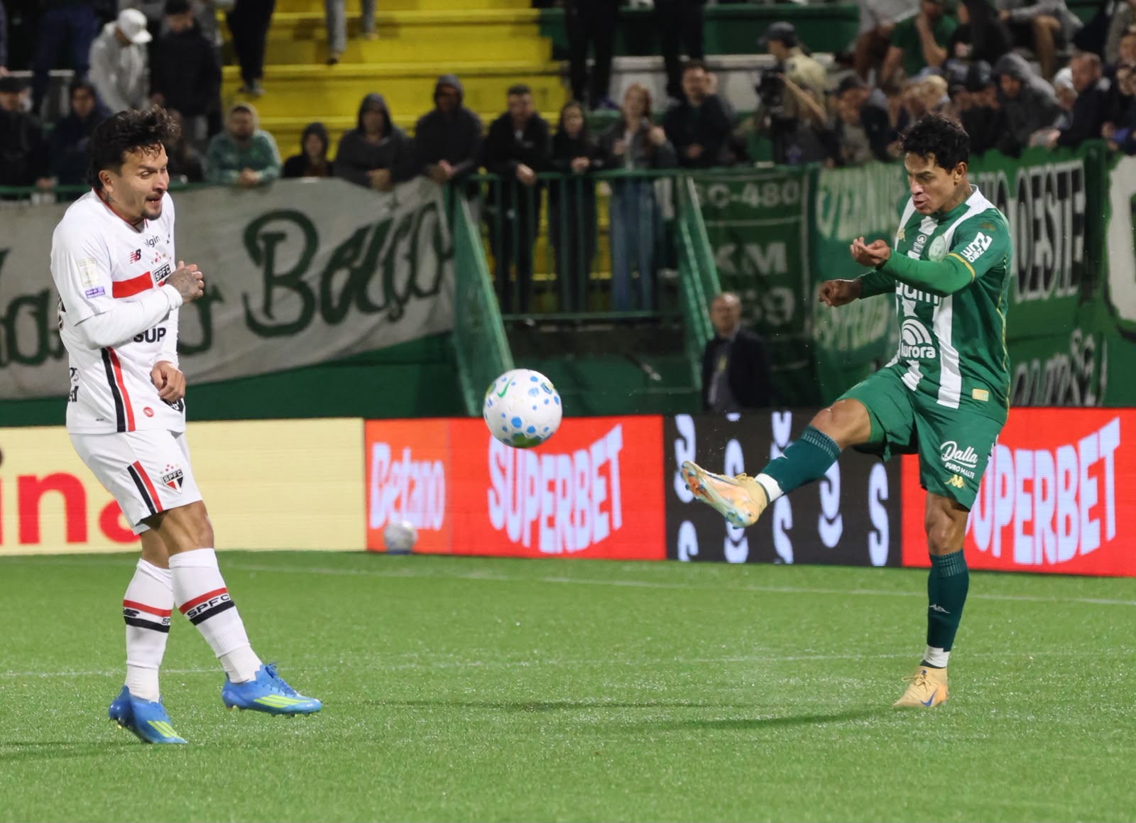 Chapecoense supera o São Paulo pelo Brasileirão Série A