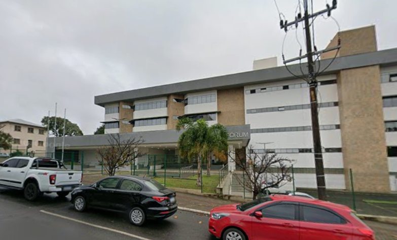 Homem é preso por dívida de pensão alimentícia dentro do Fórum de Canoinhas