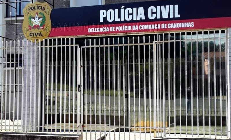 Homem tenta esfaquear familiar e volta a ameaçar vítimas dentro da Delegacia em Canoinhas