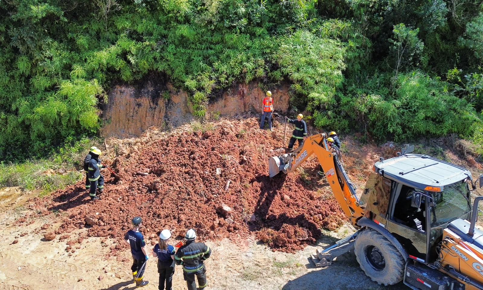 Prefeitura realiza simulado de resposta a desastres com resgate de vítimas, ativação de abrigos e decreto de emergência