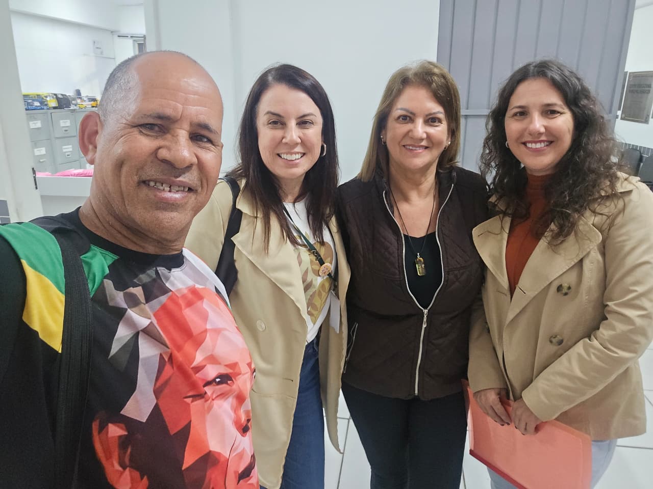 Projeto “Antonietas” debate combate ao racismo com turmas da EJA em São José