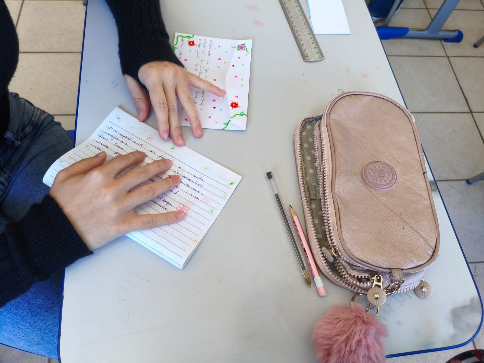 Cartas Solidárias: estudantes de São José transformam palavras em gestos de solidariedade