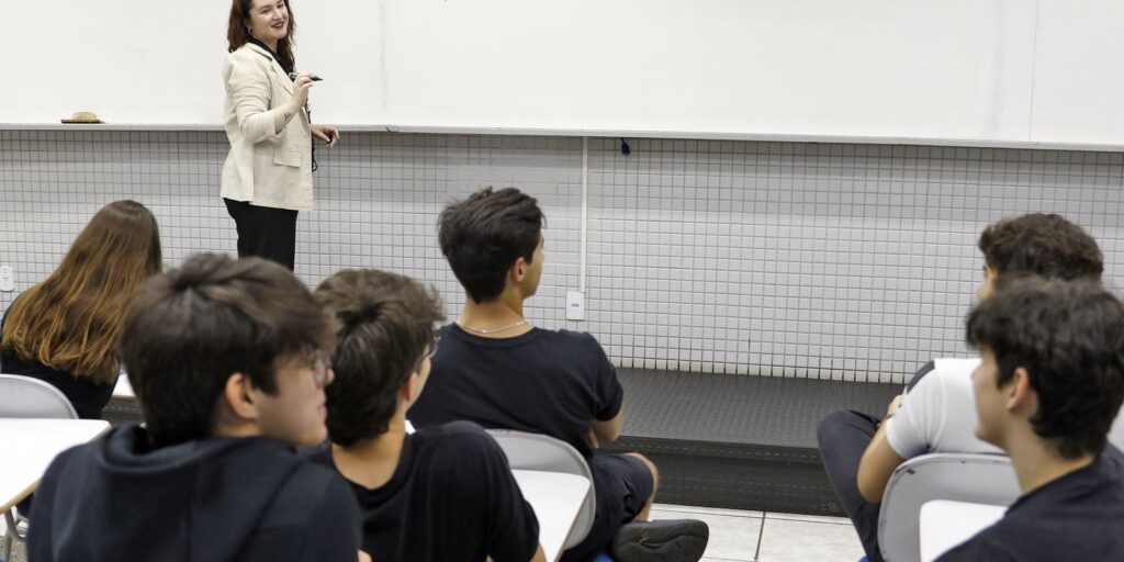 Cartilha reúne orientações para a redação do Enem 2026