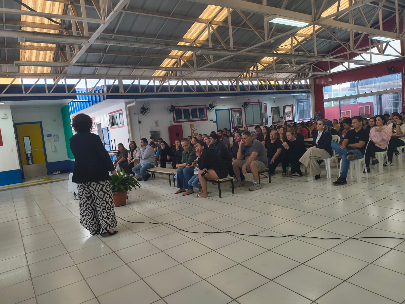 Citesj promove palestra sobre o uso de telas na primeira infância no CEI Vera Lúcia Medeiros