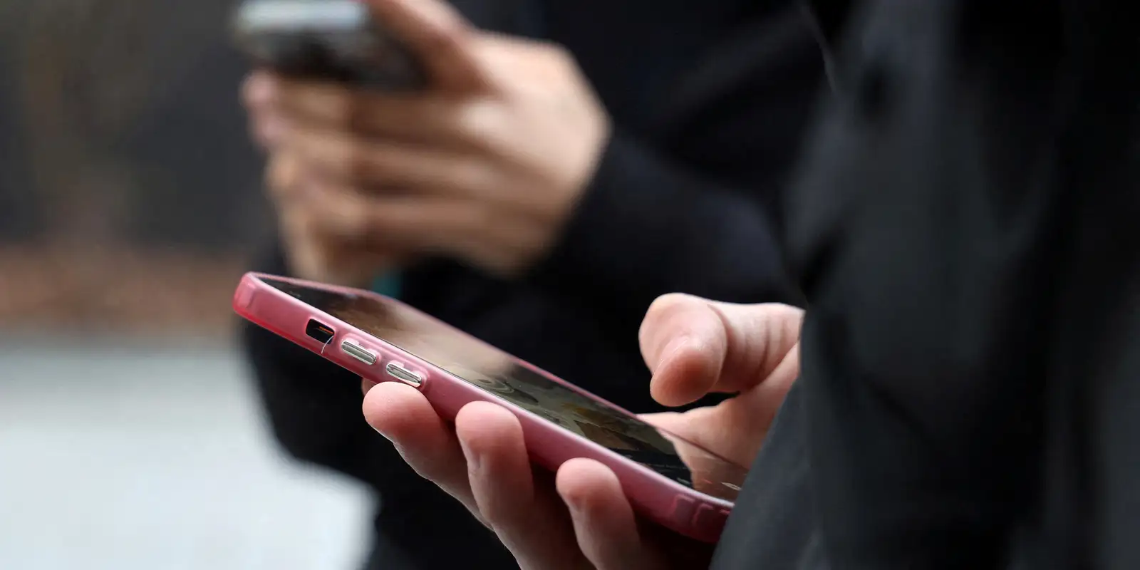 Jovem cria plataforma para ajudar nova geração de eleitores nas urnas