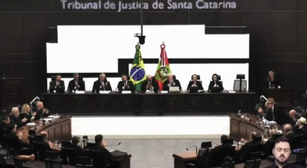 Justiça de Santa Catarina se ergue em repúdio ao Supremo Tribunal Federal