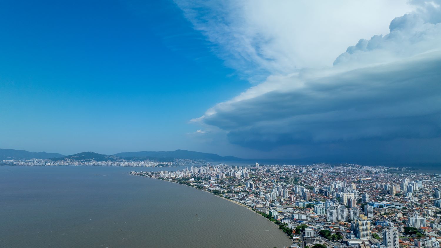 Semana será marcada por mudança no tempo e aumento do risco de temporais em Santa Catarina