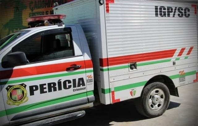 Corpo em decomposição é encontrado dentro de casa no bairro Campo da Água Verde