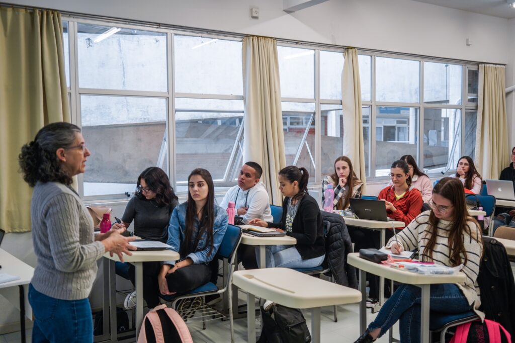 Governo de SC lança editais de renovações dos programas Universidade Gratuita e Fumdesc para 2027