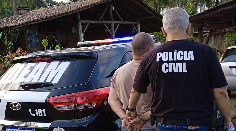 Homem é preso suspeito de torturar e manter companheira em cárcere privado por 12 horas em Joinville