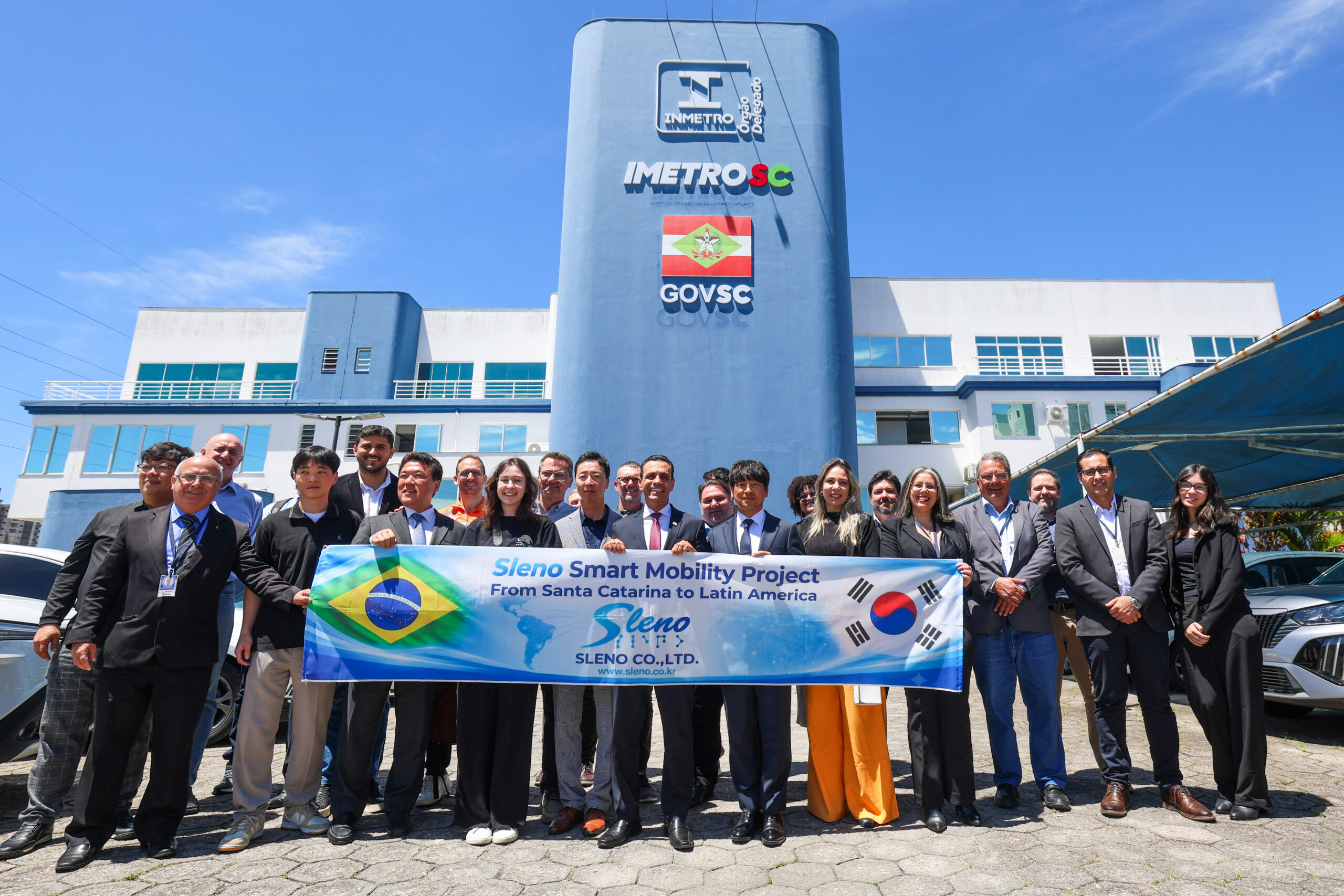 Imetro-SC recebe comitiva sul-coreana para debater inovação tecnológica no monitoramento de veículos e cidades